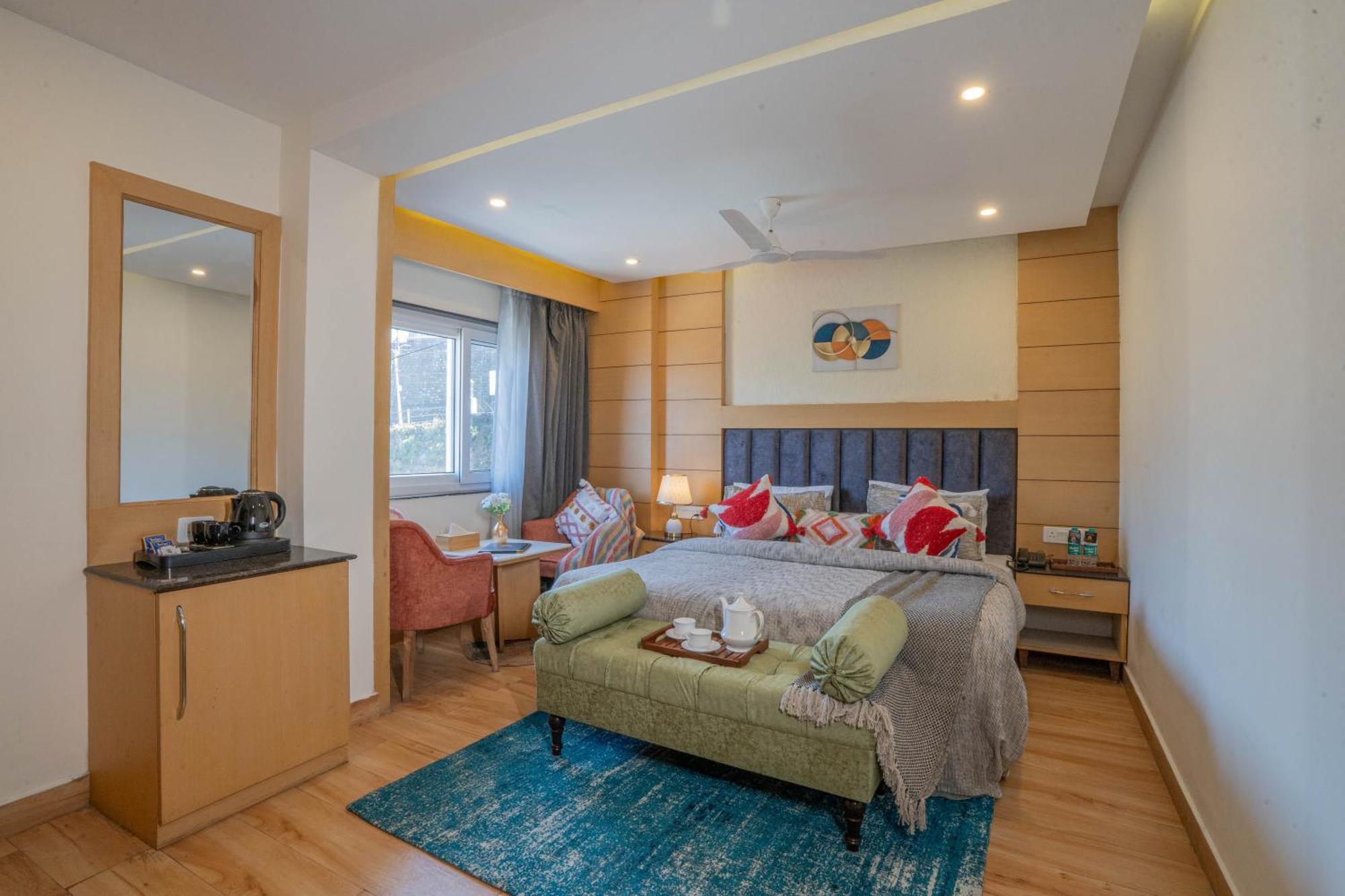 Hotel Super @Mall Road 穆索里 外观 照片