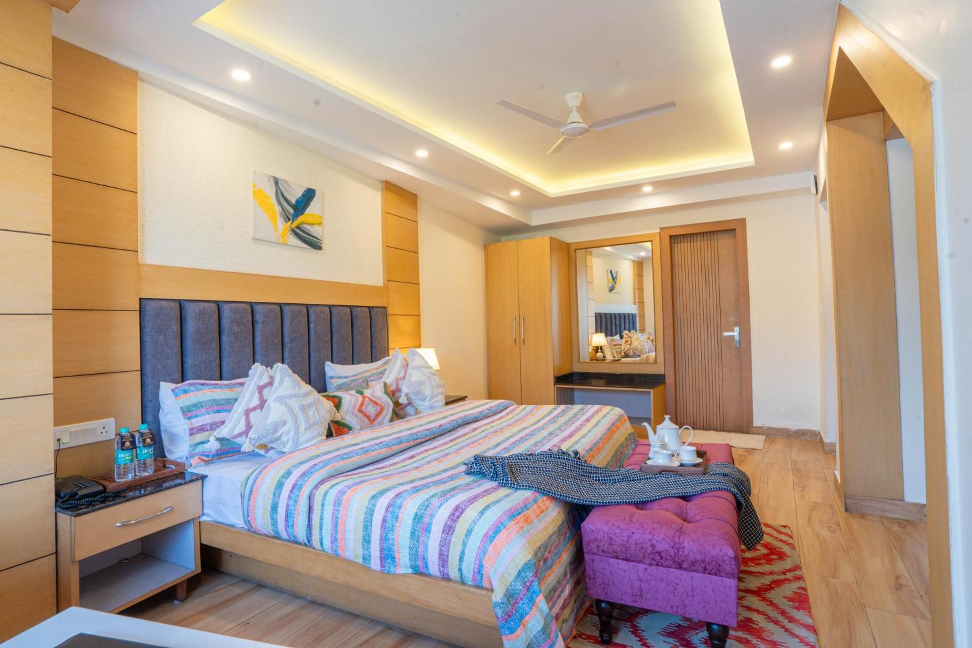 Hotel Super @Mall Road 穆索里 外观 照片